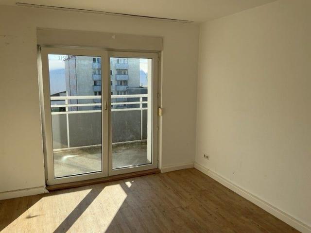 Schöne 3 Zimmer Wohnung in zentraler Lage !