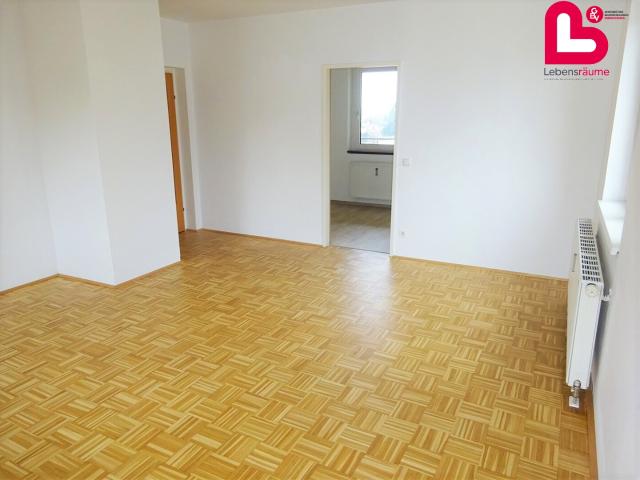 Schöne 3 Zimmer Wohnung in Ebensee mit Loggia und TG Abstellplatz OHNE LIFT