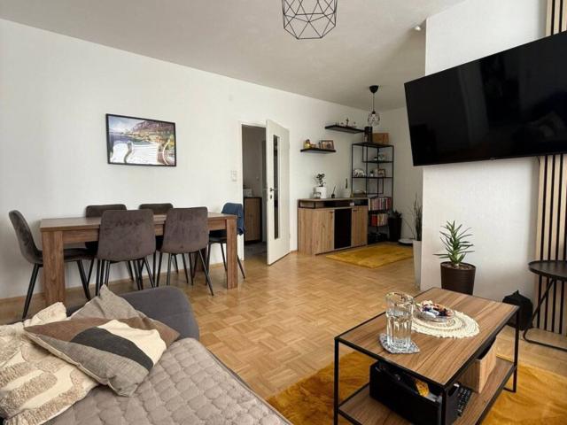 Schöne 3 Zimmer Wohnung in Haid mit Loggia Ohne Pkw Abstellplatz