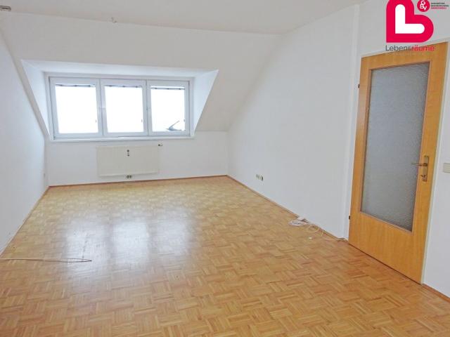 Schöne 3 Zimmer Wohnung in Hirschbach