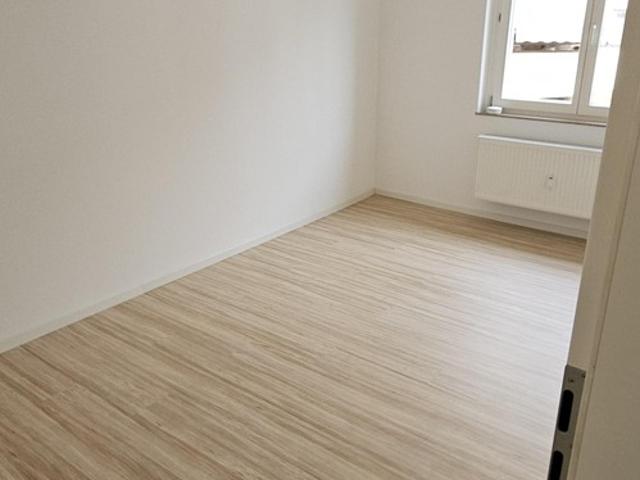 Schöne 3 Zimmer Wohnung in ruhigem Mehrfamilienhaus mit Balkon