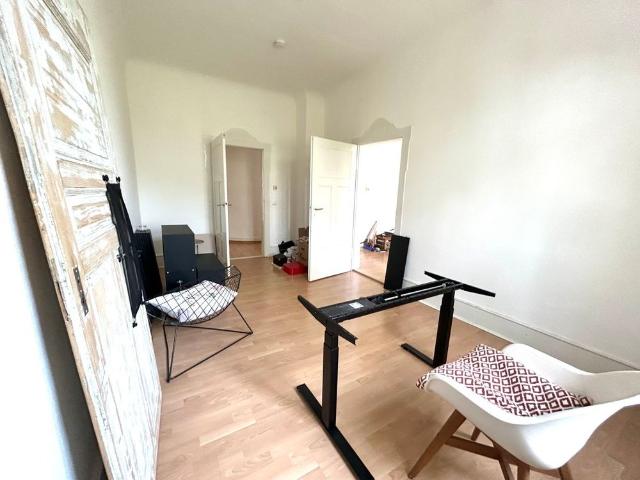 Schöne 3 Zimmer Wohnung mit 2 Balkonen in Neckarstadt Ost