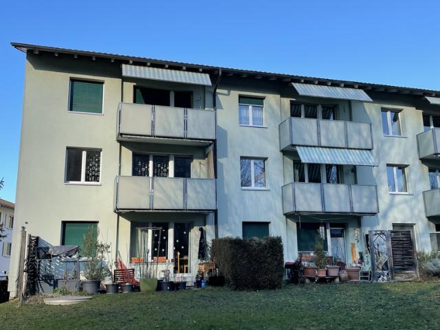 Schöne 3 Zimmer Wohnung mit Balkon an ruhiger Lage