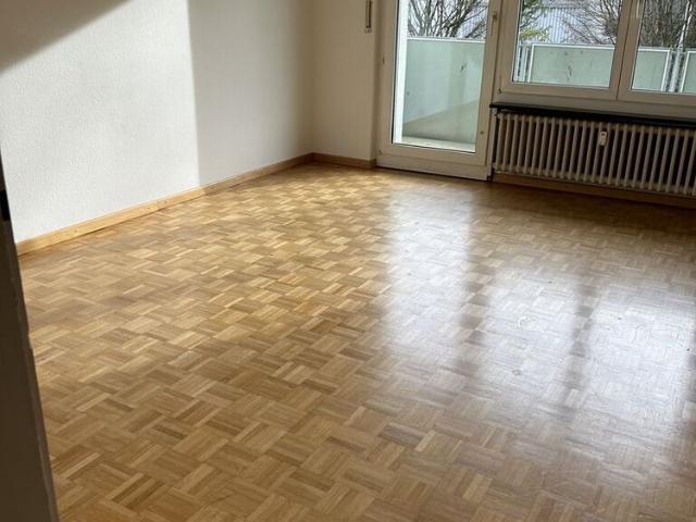 Schöne 3 Zimmer Wohnung mit Balkon an ruhiger Lage