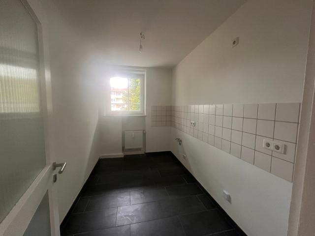 Schöne 3 Zimmer Wohnung mit Balkon das Gebäude wird derzeit modernisiert