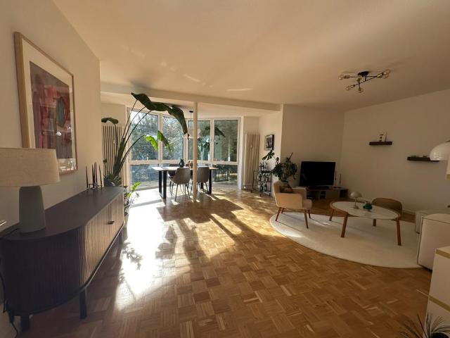 Schöne 3 Zimmer Wohnung mit Balkon in Toplage