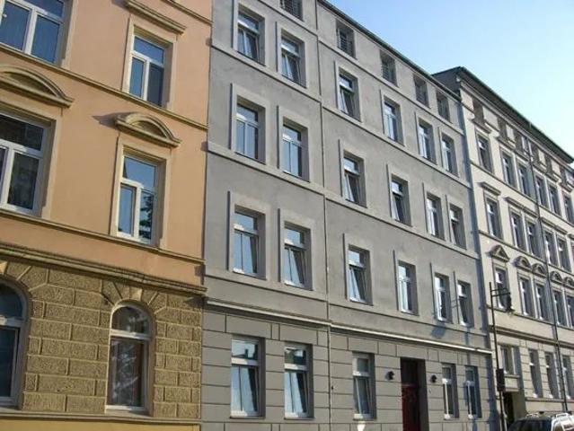 Schöne 3 Zimmer Wohnung mit Balkon in zentraler Lage zu mieten!