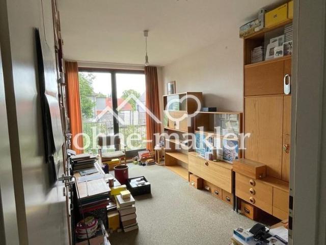 Schöne 3 Zimmer Wohnung mit Balkon und Blick ins Grüne!