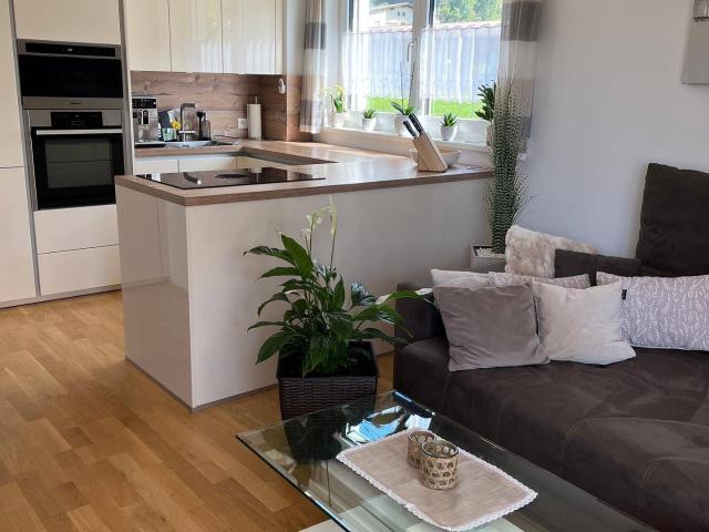 Schöne 3 Zimmer Wohnung mit Balkon und EBK in Bad Häring
