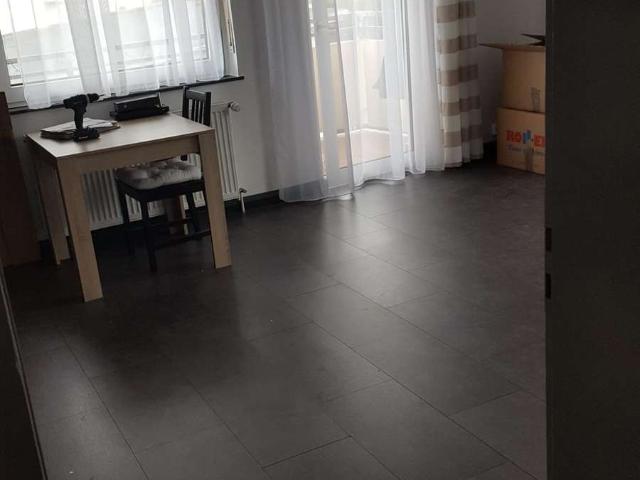 schöne 3 Zimmer Wohnung mit Balkon