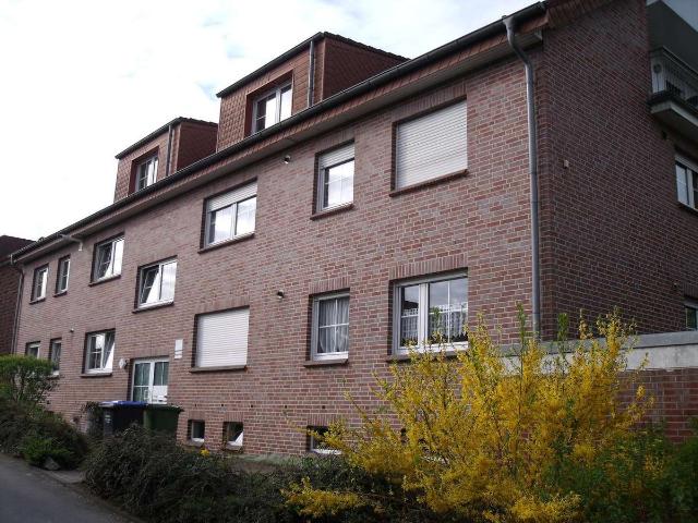 Schöne 3 Zimmer Wohnung mit Balkon