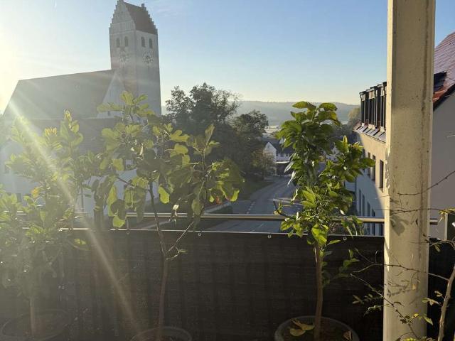 Schöne 3 Zimmer Wohnung mit Blick ins Ilmtal