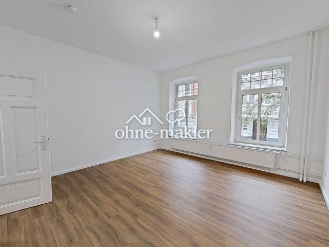 Schöne 3 Zimmer Wohnung mit großem Tageslichtbad in fußläufiger Innenstadt und Hafennähe
