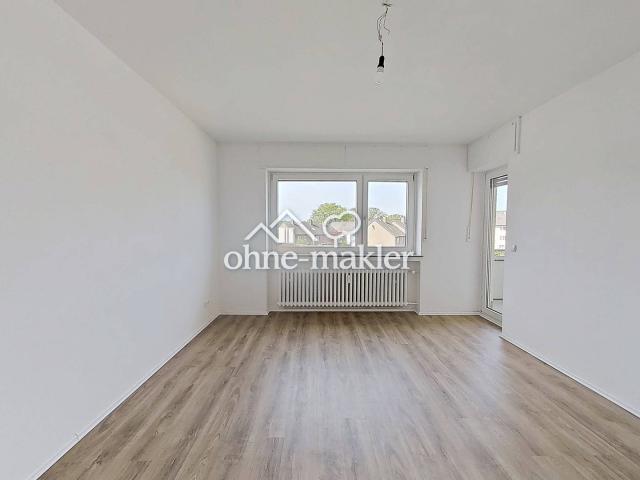 Schöne 3 Zimmer Wohnung mit großem BALKON und modernem Wannenbad in Bielefeld Ummeln