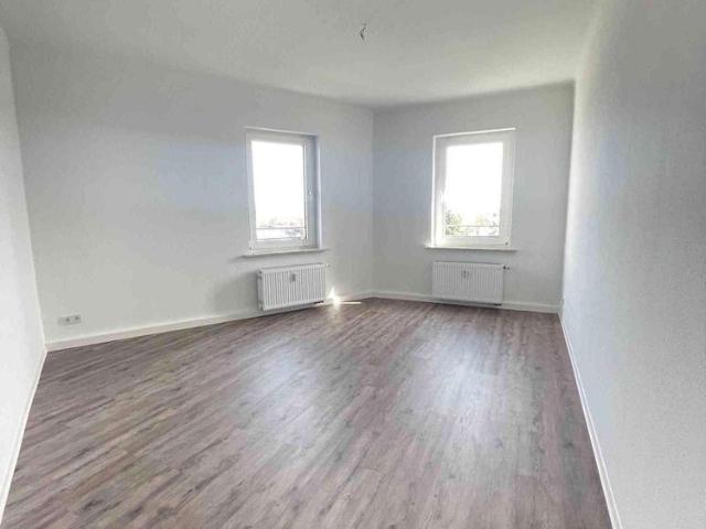 Schöne 3 Zimmer Wohnung mit Einbauküche