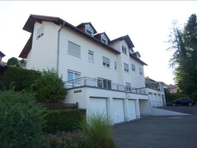 Schöne 3 Zimmer Wohnung, mit Keller und Garage in Rimbach