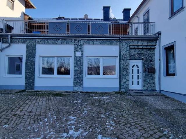 Schöne 3 Zimmer Wohnung mit riesiger Terrasse in Wächtersbach Aufenau