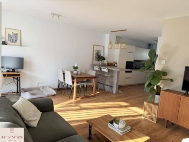 Schöne 3 Zimmer Terrassenmaisonette mit Anningerblick, optional zwei Garagenplätze Gumpoldskirchen