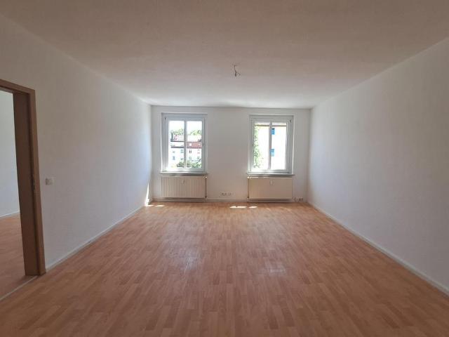 Schöne 3 Raum Wohnung im Grünen!