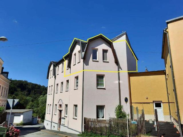 Schöne 3 Raum Wohnung im DG in Elsterbergs