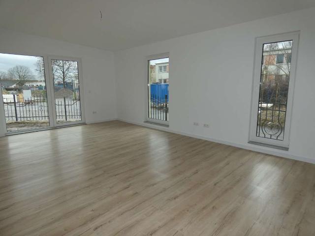 Schöne 3 Raum Wohnung im Nebengebäude mit eigenem Eingang und Terrasse