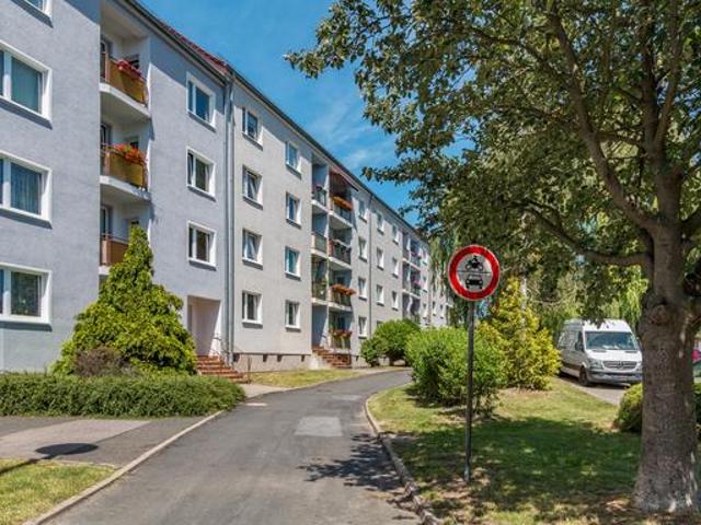 Schöne 3 Raum Wohnung mit Balkon in ruhiger Wohnlage