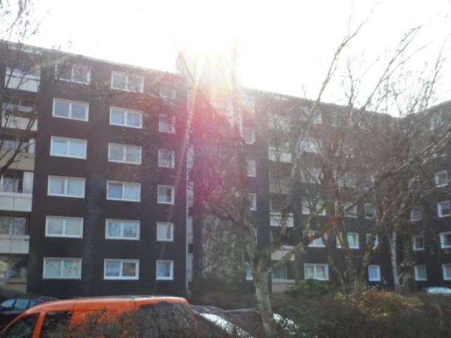 Schöne 3 Raum Wohnung mit WBS sucht nette Mieter ab 01.11.2026