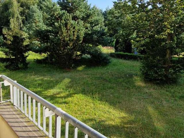 Schöne 3 RW im 1. OG mit Balkon, Einbauküche, Gäste WC, PKW Stellplatz und Keller