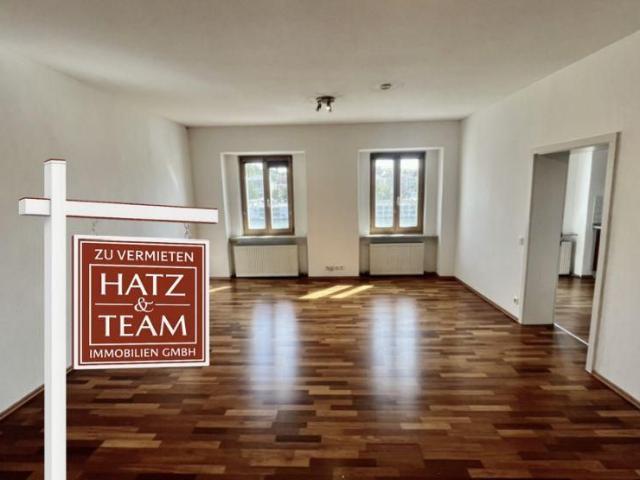 Schöne 1,5 Zimmer Wohnung mit großzügiger Küche und tollem Blick auf Passau!