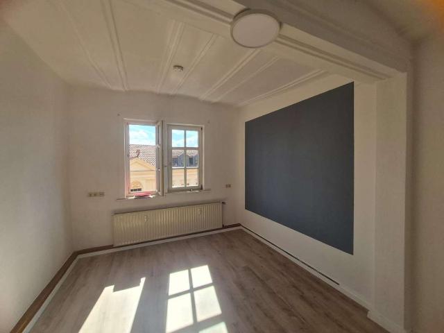 Schöne 1 Zimmerwohnung mit Flur, Küche, Bad