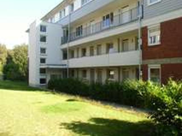 Schöne 1 Zimmerwohnung in ruhiger Wohnlage sonniger Balkon