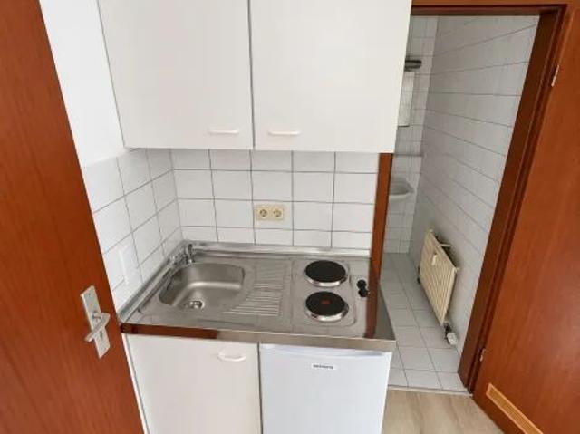 Schöne 1 Zimmer Wohnung, 23qm mit einer Pantryküche, im Zentrum von Ludwigshafen zu vermieten