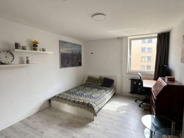 Schöne 1 Zimmer Wohnung im 2.OG, gegenüber Schloss MA, 23qm in Mannheim Zentrum