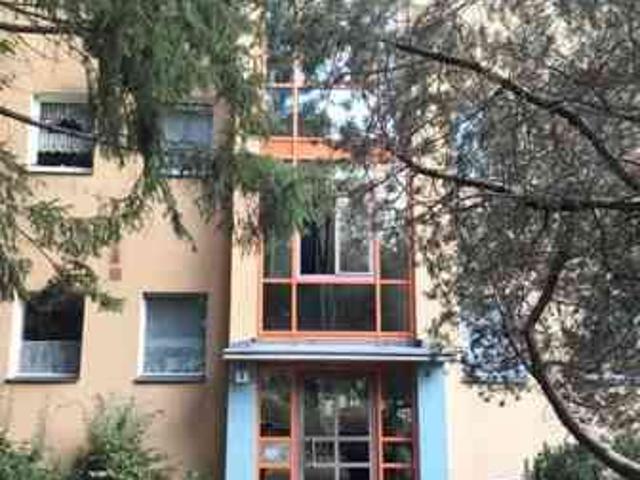 schöne 1 Zimmer Wohnung mit Balkon