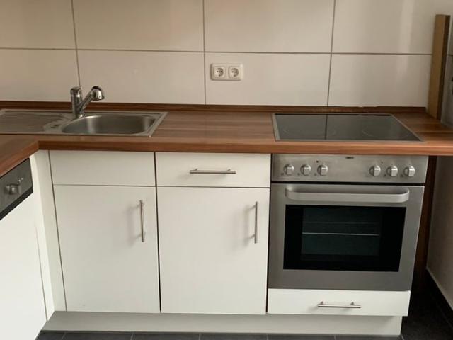 schöne 1 Zimmer Wohnung mit Einbauküche