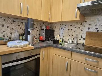 schöne 2,5 Zimmer Wohnung mit Wintergarten