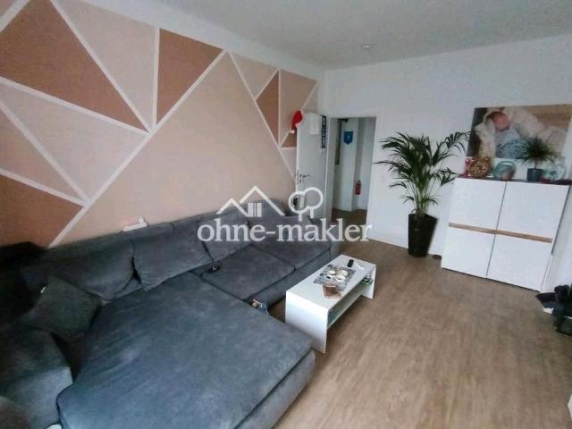 Schöne 2,5 Zimmer Wohnung mit Südbalkon und Blick über die Stadt