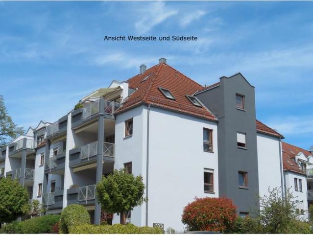 schöne 2,5 Zimmer Wohnung, absolut ruhig aber zentral gelegen