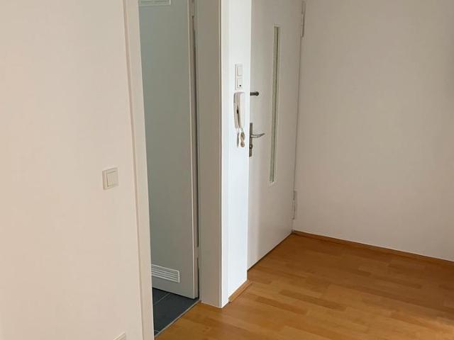 Schöne 2,5 Zimmer Wohnung im Saarlandstraßenviertel