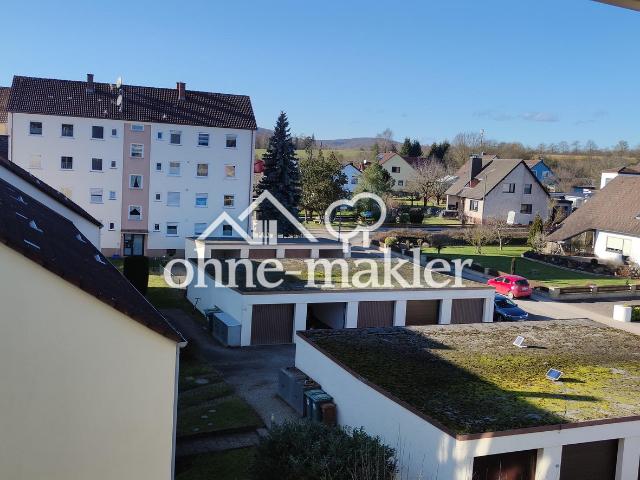 Schöne 2,5 Zimmer Wohnung im 3. OG mit Einbauküche, Balkon und Garage