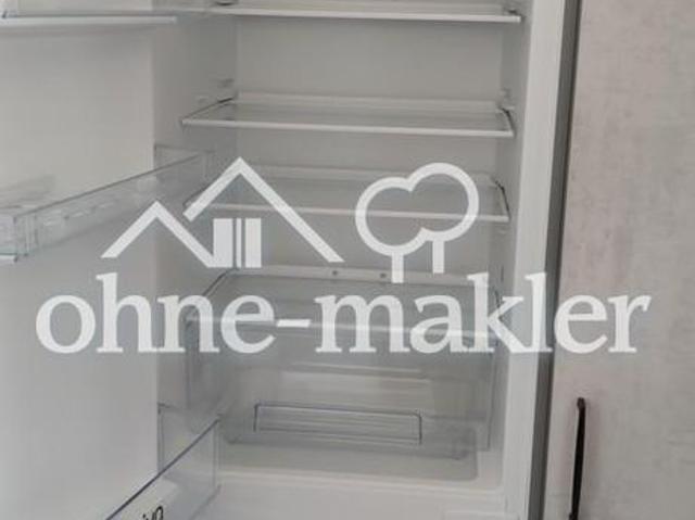 Schöne 2,5 Zimmer Wohnung im 3. OG mit Einbauküche, Balkon und Garage