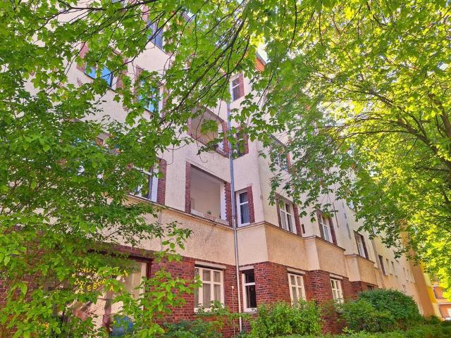 Schöne 2,5 Zimmer Wohnung in Berlin Steglitz Internet inklusive