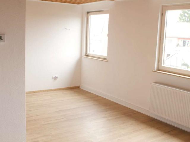 Schöne 2,5 Zimmer Wohnung