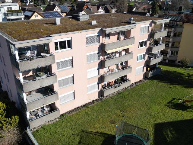 Schöne 2.5 Zimmer Wohnung