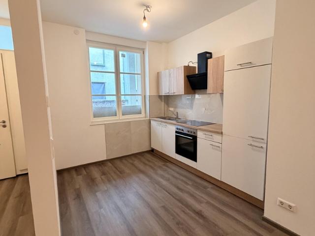 Schöne 2,5 Zimmer inkl. EBK und Fußbodenheizung