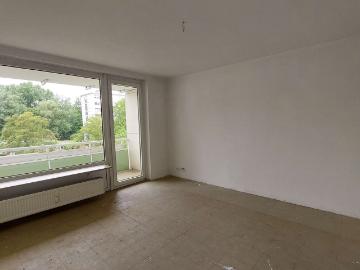 Schöne 2,5 Zimmerwohnung, 50m² mit Balkon!