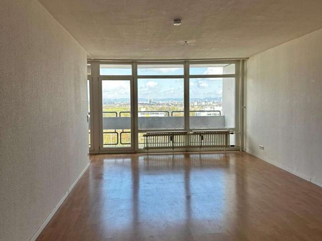 Schöne 2 ZKBB Wohnung mit toller Aussicht zu vermieten!