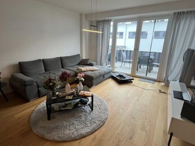 Schöne 2 Zi Wohnung mit großem Südbalkon im Herzen des Tabakquartiers