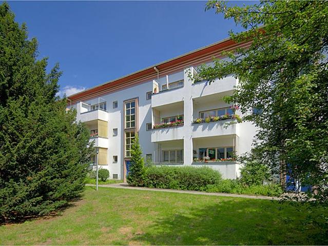 Schöne 2 Zimmerwohnung mit Balkon und großzügiger Küche