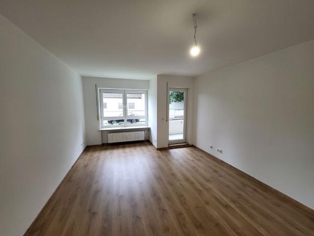 Schöne 2 Zimmerwohnung mit Loggia in Lechhausen zu vermieten